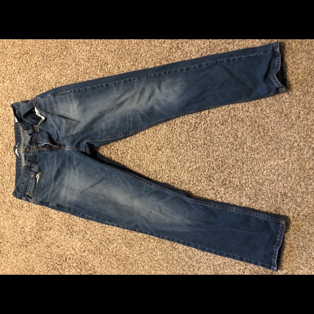 Old Navy Men’s Jeans- 32x30- Light Wash- Athletic
